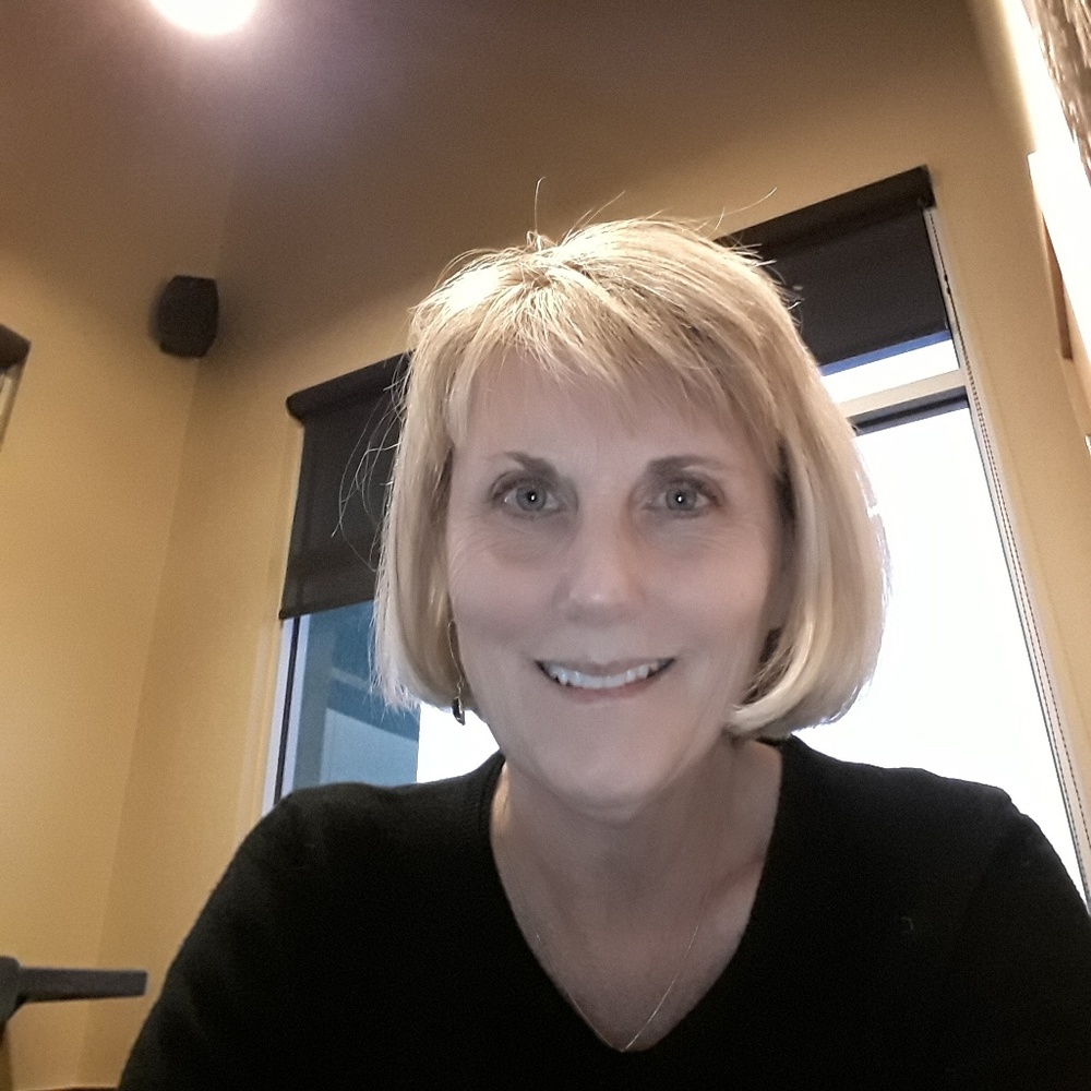 Meet your Posher, Roxanne